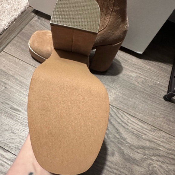 Steve Madden  Camel color platform booties NWOT - Picture 4 of 6